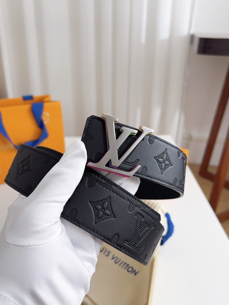l0vis Vvtt0n belts